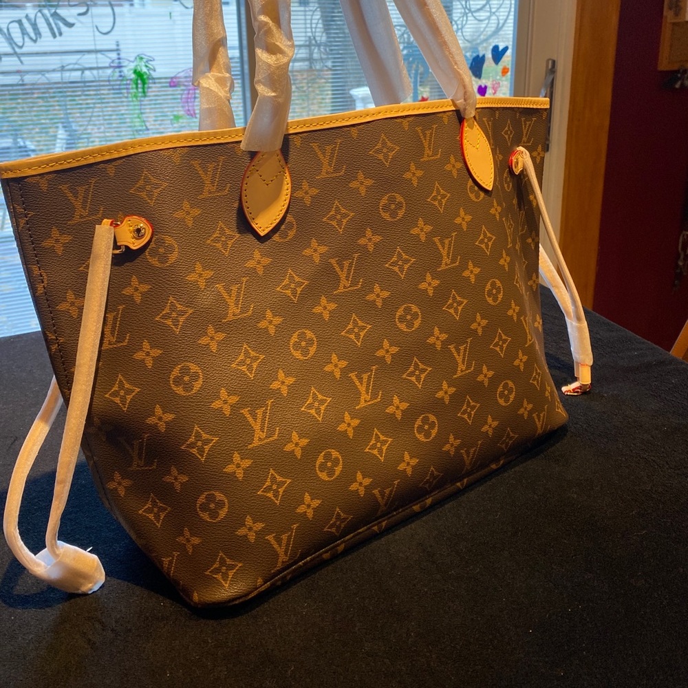 LV Monogram MM Neverfull Tote; Brown Tan Canvas Leather. New w/tag and dust bag